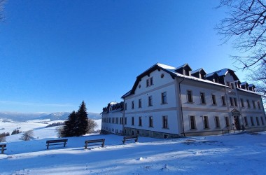 Hotel Poutní dům - exteriér zima