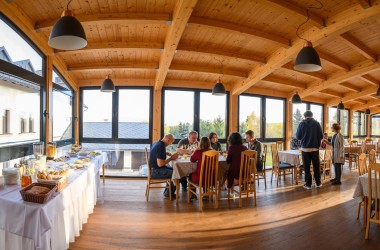 Hotel Poutní dům - prosklená terasa